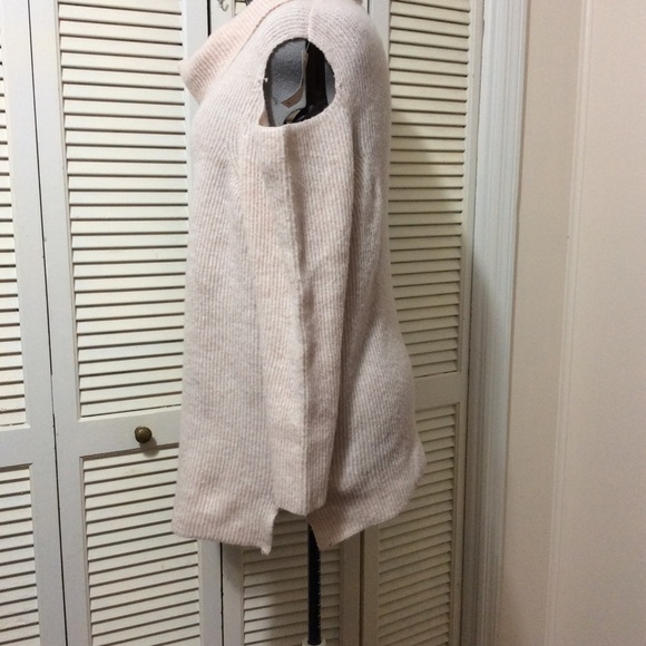 Lane Bryant cold shoulder sweater sz 26/28 - Picture 2 of 5